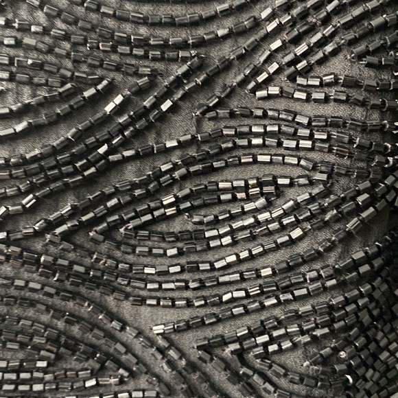 SCALA Gown - Picture 2 of 9